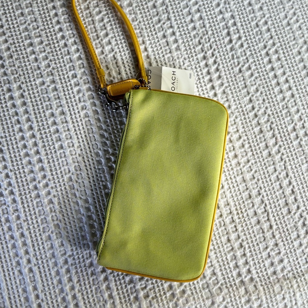Vtg Coach Vtg Yellow Green Fab‎ Field Wristlet Statement Double Pocket Y2K Vibes - Picture 8 of 9